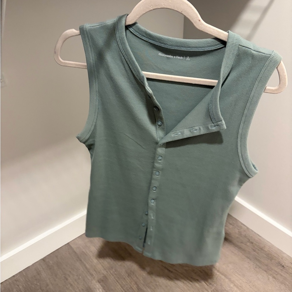 Abercrombie & Fitch Ribbed Button-Front Tank in Sage